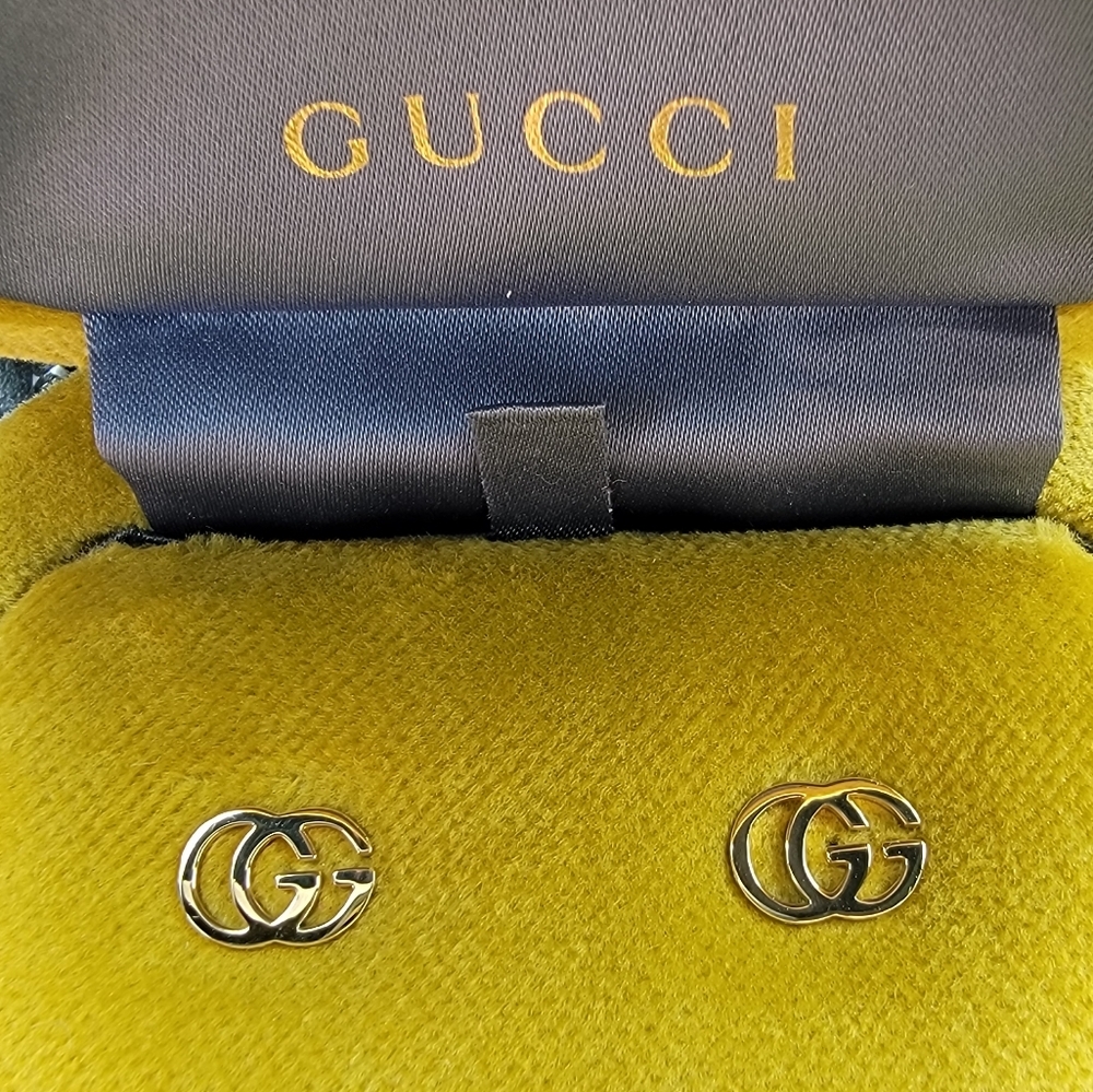 Authenticated GUCCI 18k Running G Stud Earrings Solid 18 Karat Gold $750 Retail